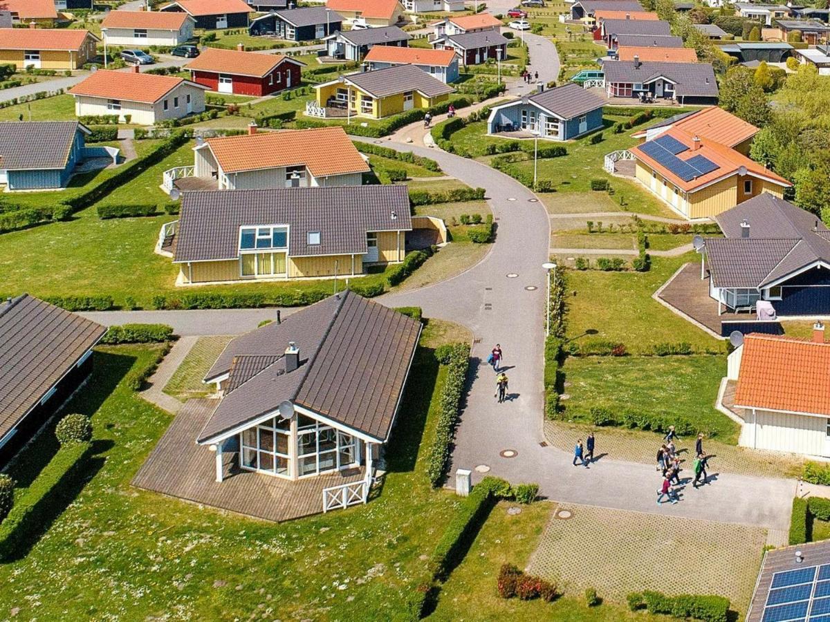 12 Person Holiday Home In Grömitz Εξωτερικό φωτογραφία