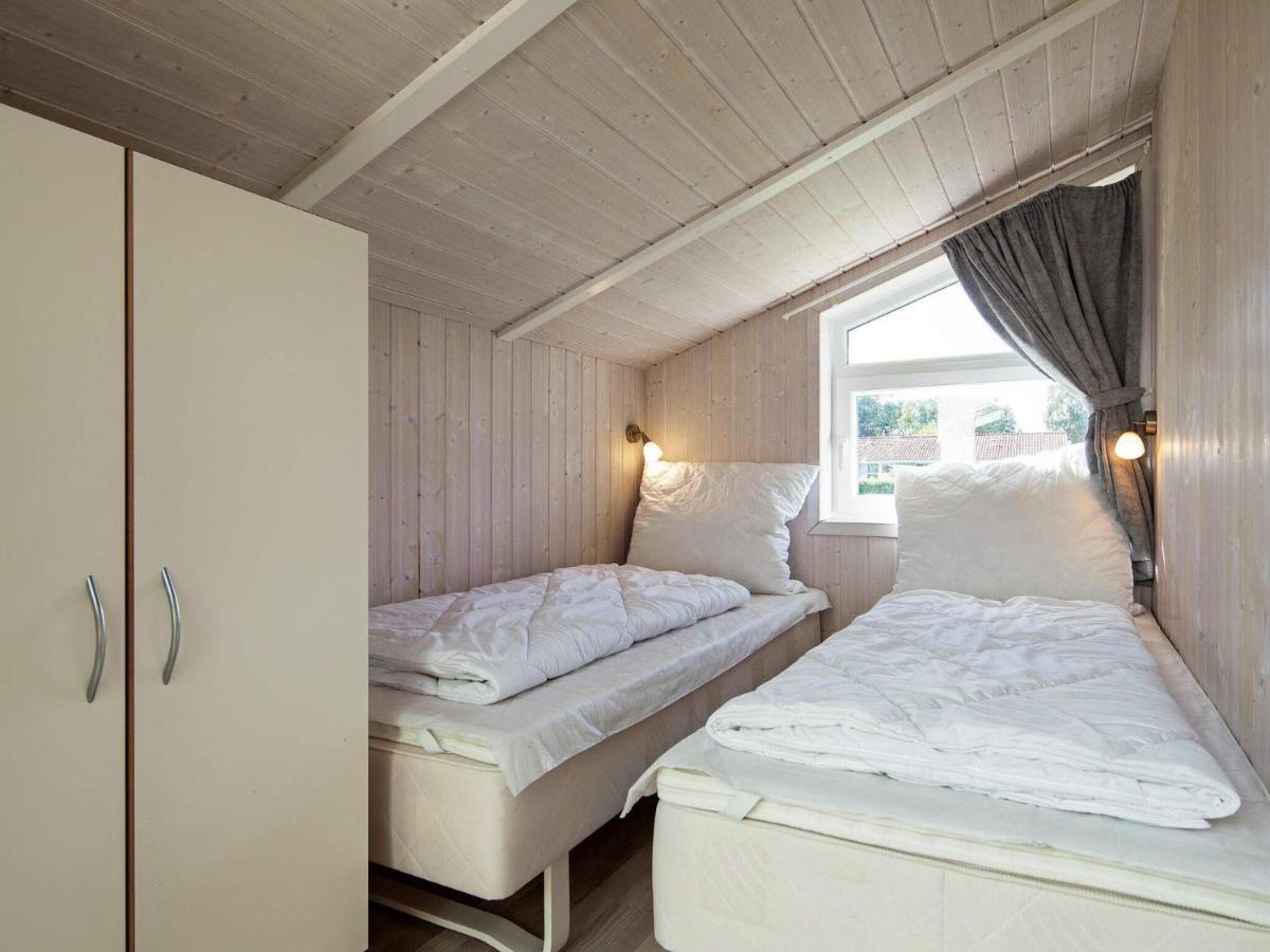 12 Person Holiday Home In Grömitz Εξωτερικό φωτογραφία