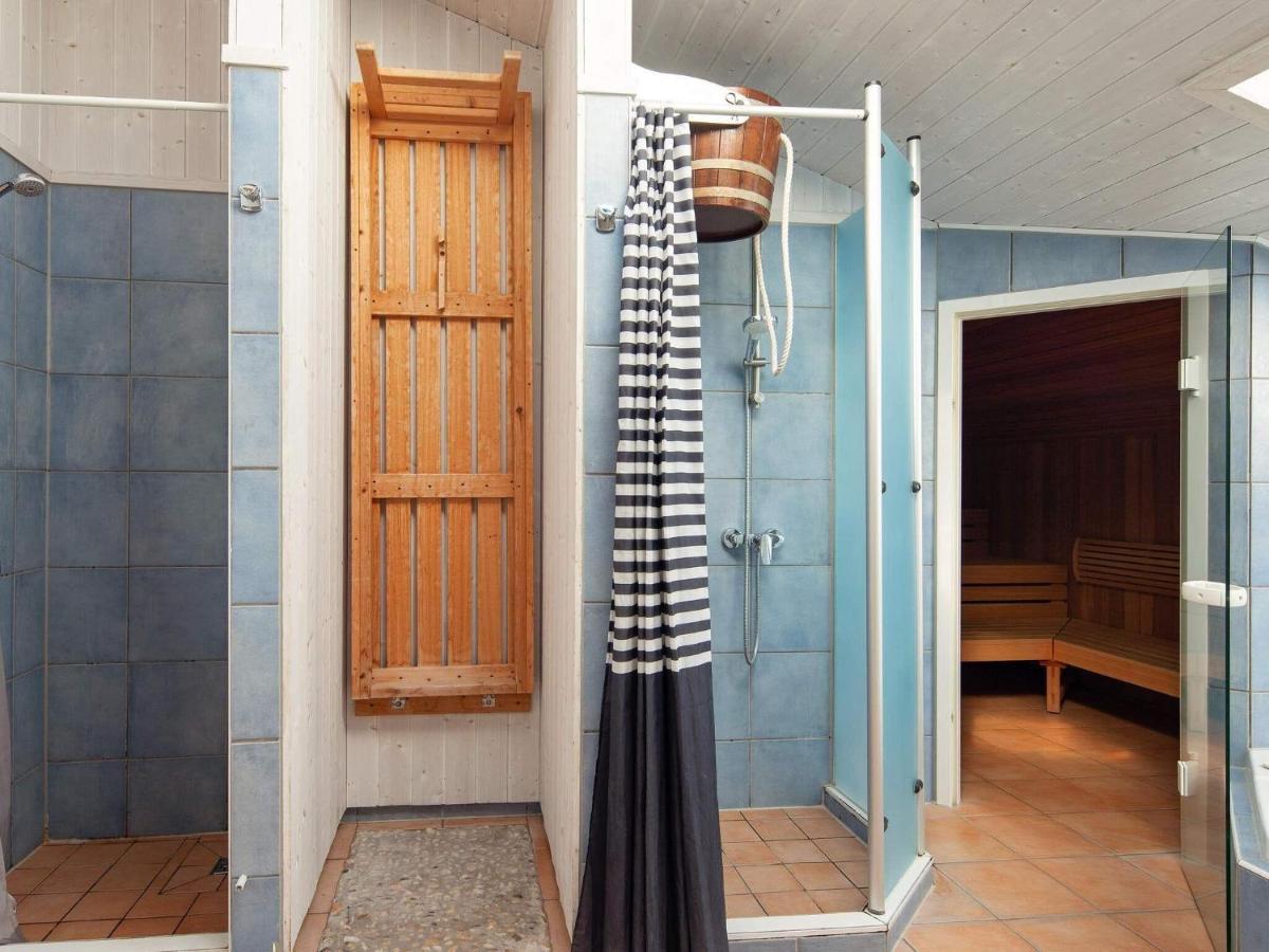 12 Person Holiday Home In Grömitz Εξωτερικό φωτογραφία