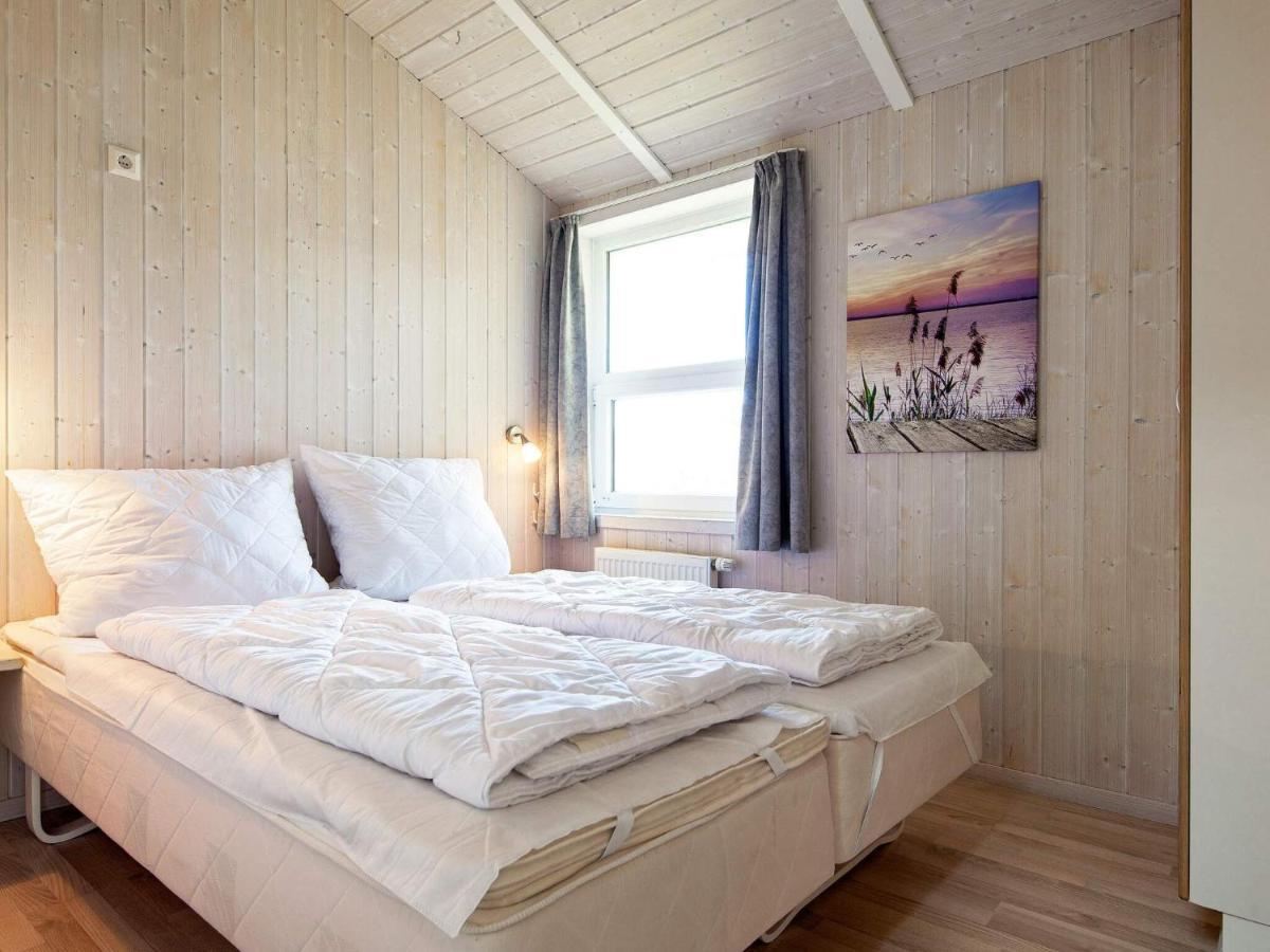 12 Person Holiday Home In Grömitz Εξωτερικό φωτογραφία